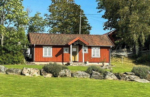 Alingsas House | 1929 cottage with views of Lygnösjön