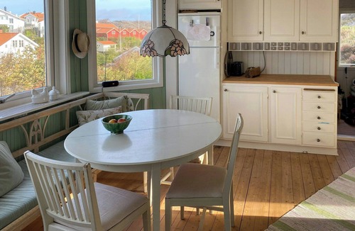 Kyrkesund House | 1930s house with sea views in Kyrkesund