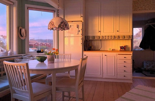 Kyrkesund House | 1930s house with sea views in Kyrkesund
