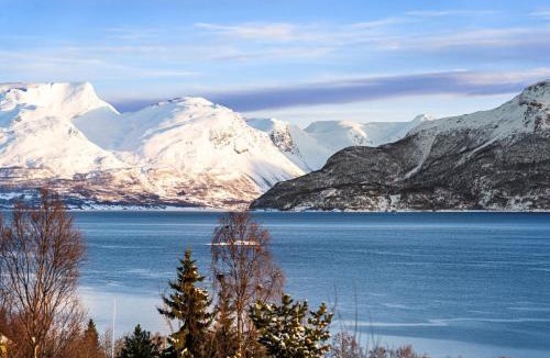 Lyngen Apartment | 1st floor, Lyngen Alps, sauna included