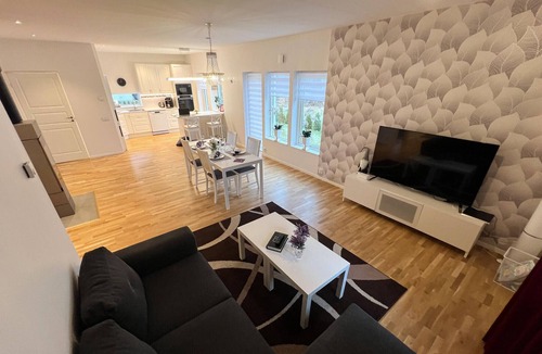 Fylsta House | 2 bedroom amazing home in Kumla