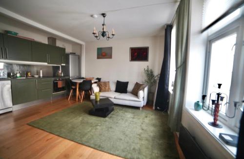 Alesund Apartment | 2 bedroom apartment historical downtown by the sea