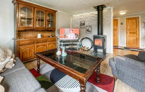 Sjotofta House | 2 Bedroom Awesome Home In Sjötofta