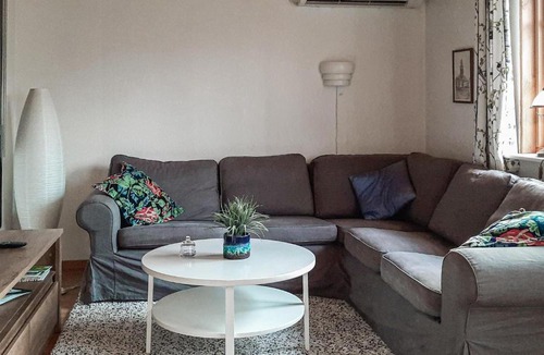 Roke House | 2 Bedroom Awesome Home In Röke