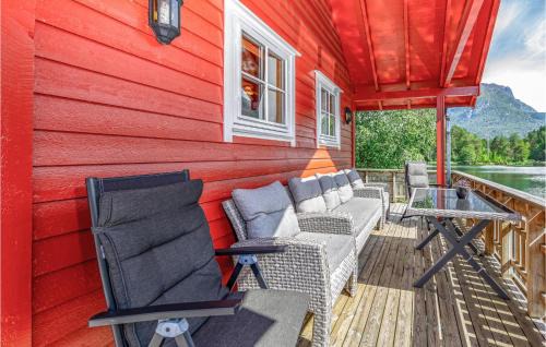 Gloppen House | 2 Bedroom Awesome Home In Sandane