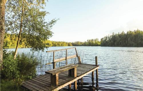 Tvetaryd House | 2 Bedroom Awesome Home In Bräkne Hoby