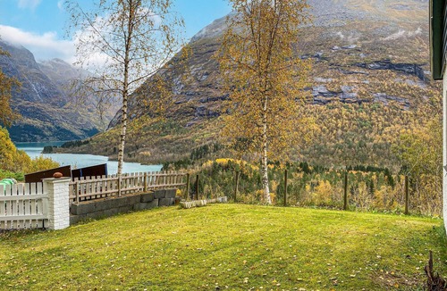 Gloppen House | 2 bedroom awesome home in Byrkjelo