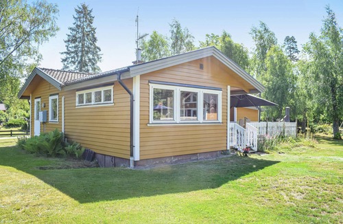 Tofta House | 2 bedroom beach front home in Rockneby