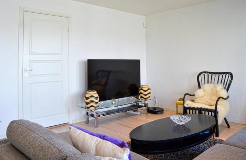 Skarholmen Apartment | 2 Bedroom Beautiful Apartment In Skärholmen