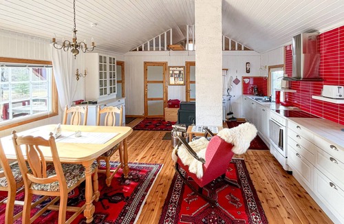 Indre Nærøy House | 2 bedroom beautiful home in Indre Nerøy