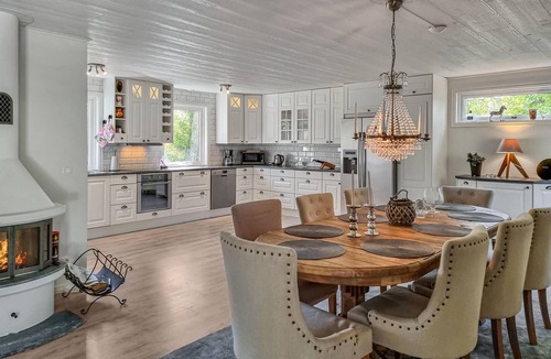 Lidkoping House | 2 bedroom beautiful home in Norra Kedum