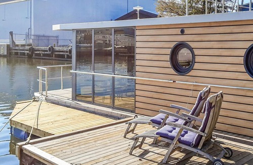 Lundby Boat Rental | 2 bedroom beautiful ship in Göteborg