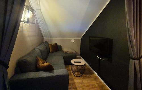 Roldal Apartment | 2 Bedroom Cozy Apartment In Røldal