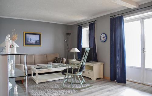 Saeveland Apartment | 2 Bedroom Lovely Apartment In Sævelandsvik