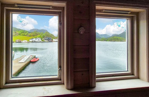 Suldal House | 2 bedroom lovely home in Erfjord