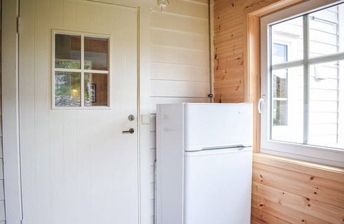 Selbjorn House | 2 bedroom lovely home in Stolmen