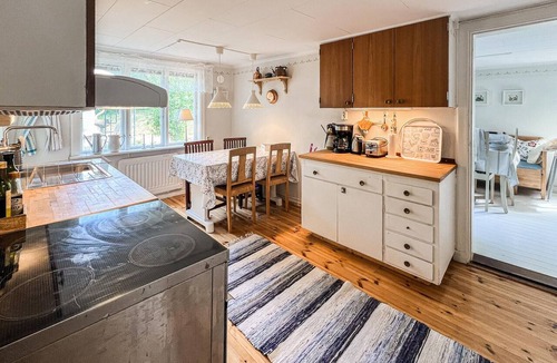 Odeshog Municipality House | 2 bedroom lovely home in ödeshög