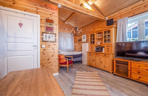 Gjemnes Municipality House | 2 bedroom lovely home in øydegard