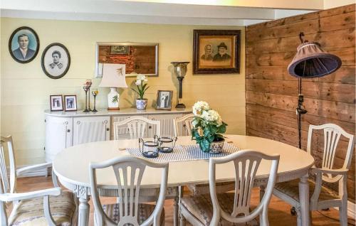 Farsund House | 2 Bedroom Nice Home In Farsund