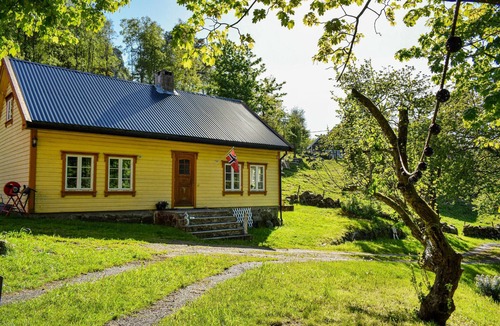 Farsund House | 2 bedroom nice home in Farsund