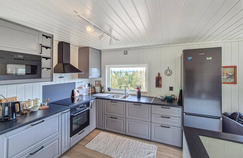 Radoy House | 2 bedroom nice home in Sletta