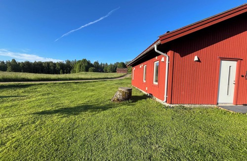 Bengtsfors Municipality House | 2-bedroom house 100 meter from lake västra silen.