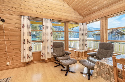 Fjaerland House | 2 bedroom stunning home in Fjærland