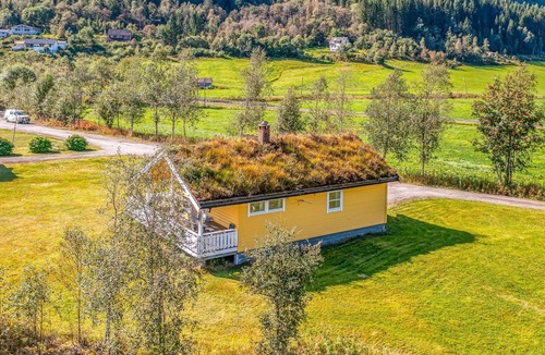 Fjaerland House | 2 bedroom stunning home in Fjærland