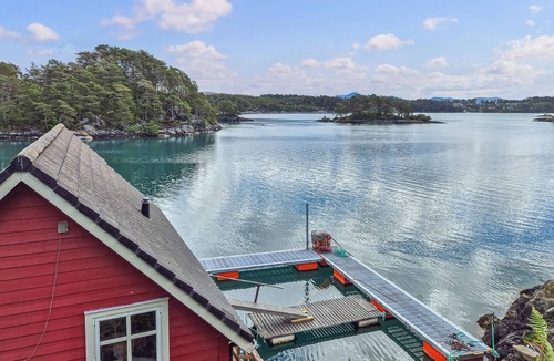 Lysekloster House | 2 bedroom stunning home in Lepsøy