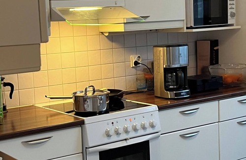 Hameenkyla Apartment | 2 Bedrooms Flat at Train Station