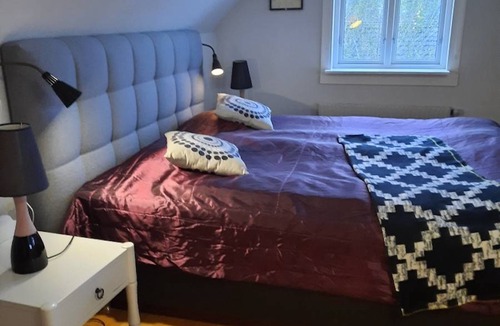 Bredavik House | 200 m² House ∙ 3 bedrooms ∙ 6 guests