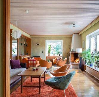 Stureby Villa | 240 m² Villa ∙ 6 bedrooms ∙ 18 guests
