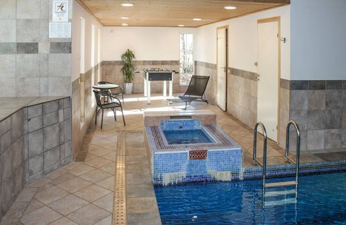 Kopingsvik House | 270 m² House ∙ 7 bedrooms ∙ 14 guests