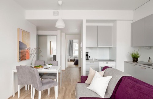 Tikkurila Apartment | 2BR design home 400 m from train station Tikkurila