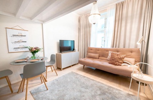Hietalahti Apartment | 2ndhomes Stylish loft-studio in Kamppi