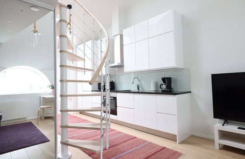 Etu-Toolo Apartment | 2ndhomes Unique Studio w Sauna & Balcony