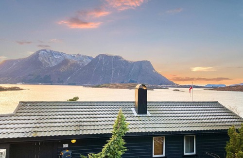 Midsund Municipality House | 3 bedroom accommodation in Vatne