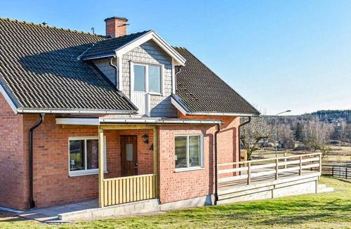Hultsfred House | 3 bedroom accommodation in Vena