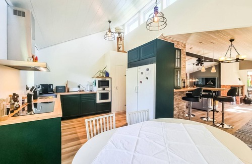 Hova House | 3 bedroom amazing home in Hova