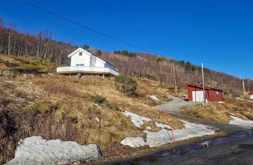 Gildeskal House | 3 bedroom awesome home in Sandhornøy