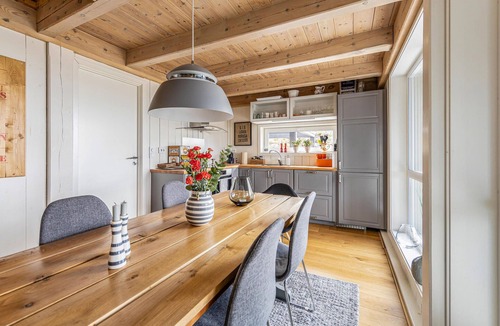 Aure House | 3 bedroom awesome home in Tustna