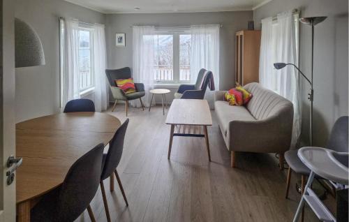Gildeskal House | 3 Bedroom Awesome Home In Sandhornøy