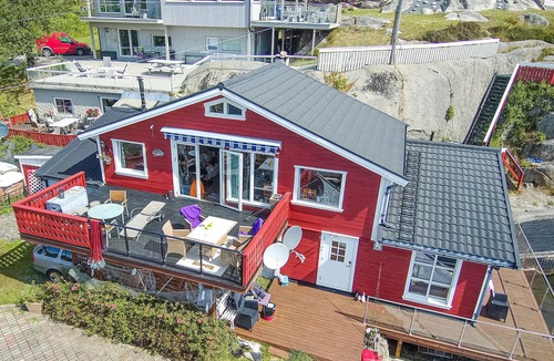 Lyngdal House | 3 bedroom awesome home in Lyngdal