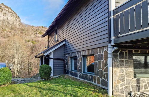 Lyngdal House | 3 bedroom awesome home in Lyngdal