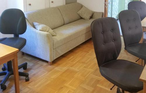 Jenny House | 3 Bedroom Beach Front Home In Västervik