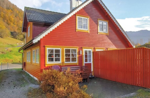 Akra House | 3 bedroom beach front home in åkra