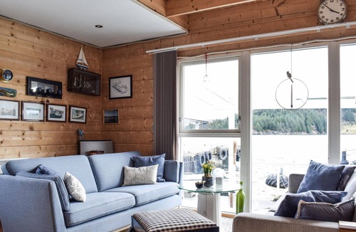 Bokn House | 3 bedroom beach front home in Bokn