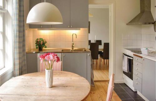 Mantorp House | 3 Bedroom Beautiful Home In Mantorp