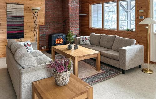 Rauma kommune Apartment | 3 Bedroom Cozy Apartment In Verma