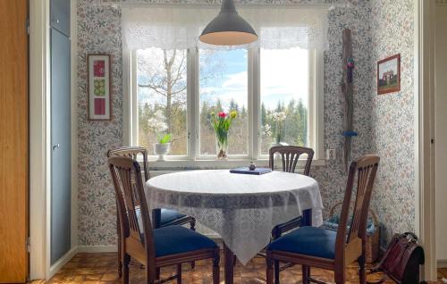Broaryd House | 3 Bedroom Cozy Home In Broaryd